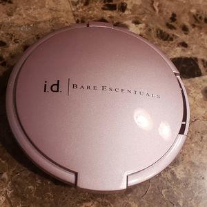 Bare Escentuals Refillable Mirrored Compact!